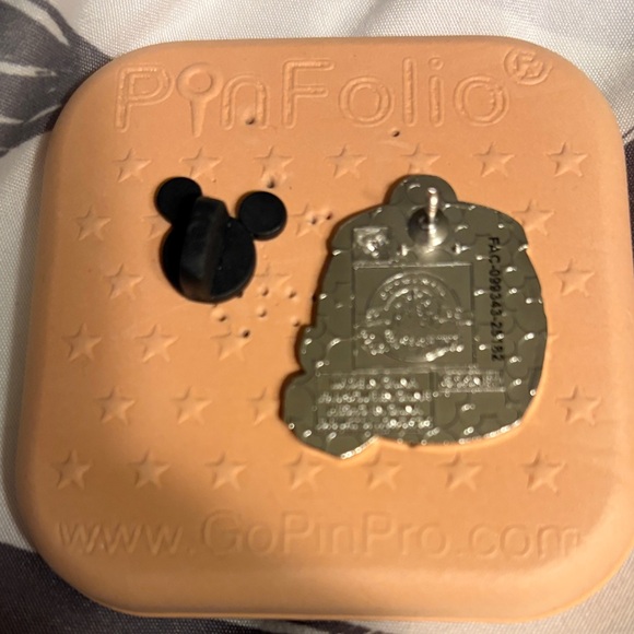 Disney Mulan Candle Pin - Picture 2 of 2